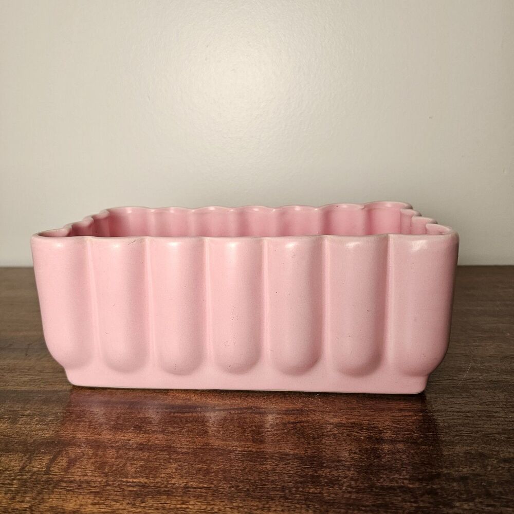 Vintage MCM Camark Pottery Pink Ceramic Planter Ribbed USA Pot Retro 1950s